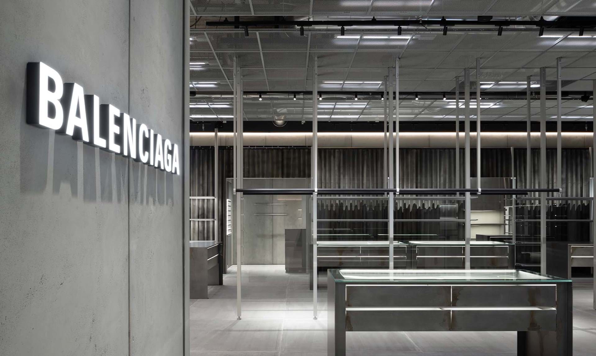 det sidste Afsky Lappe Balenciaga slår dørene op for deres første butik i Danmark - Euroman