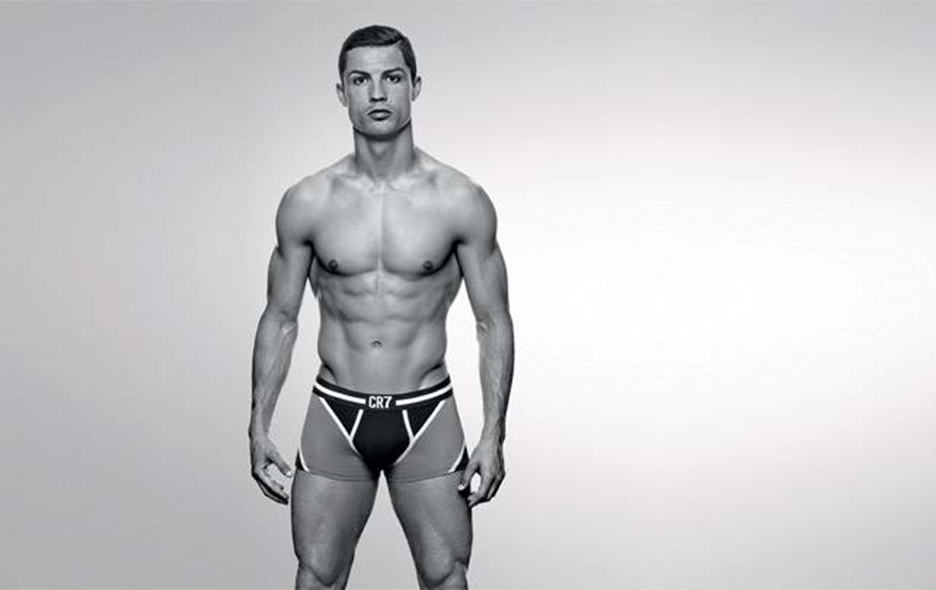 bifald vinge sammentrækning Cristiano Ronaldo lancerer undertøj - Euroman